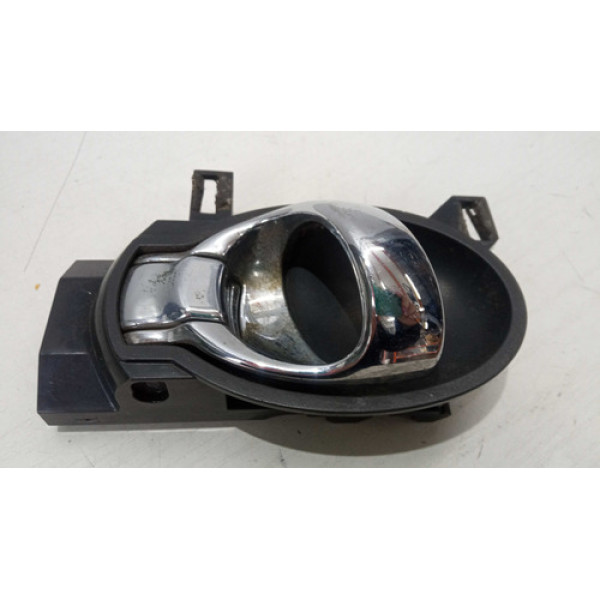 Maçaneta Interna Porta Traseira Direita Nissan Versa 11/20 Preto/cromado Traseira