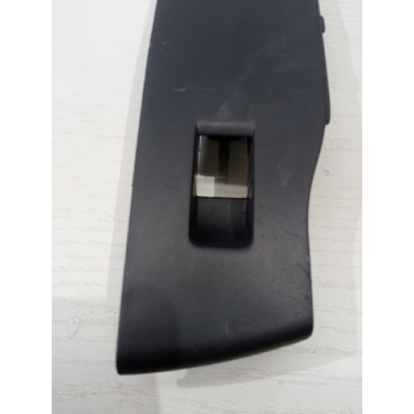 Moldura Vidro Elétrico S/botão Dianteiro Direito Vw Polo