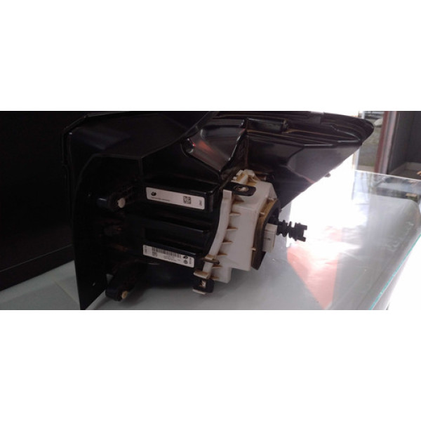 Lanterna Traseira Lado Esquerdo T-cross Original Vw 2020 Esquerdo Preto E Vermelho