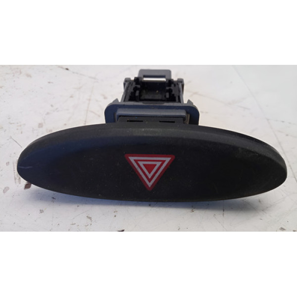 Botão Pisca Alerta Toyota Etios 2015 Original  - Preto