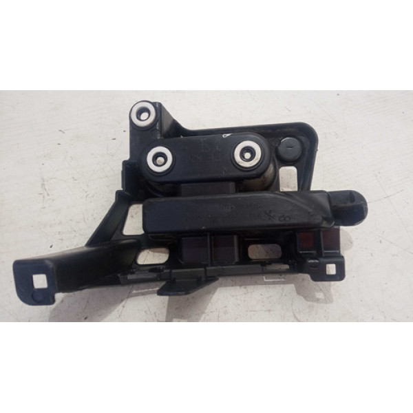 Suporte Esquerdo Guia Parachoque Traseiro Peugeot 208 21 23