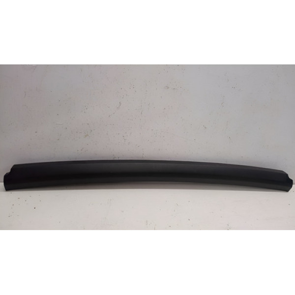 Moldura Acabamento Vidro Traseiro Fiat Strada 2019 Preto
