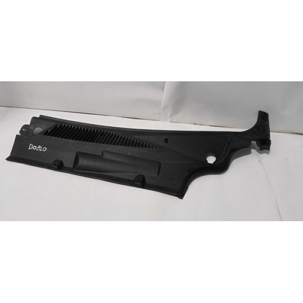 Grade Churrasqueira Do Parabrisa Fiat Doblô 2002 A 2009 Preto