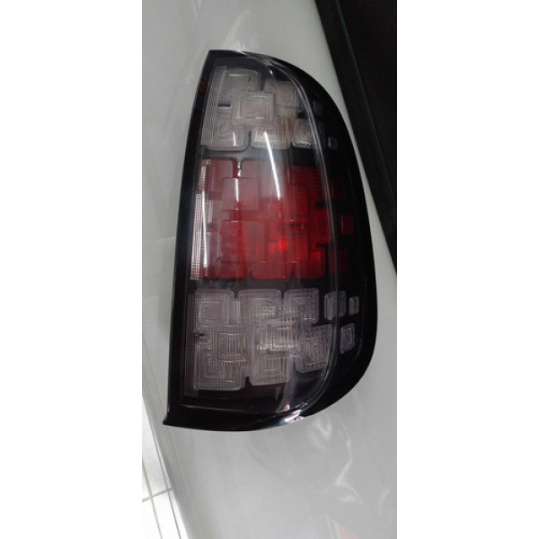 Lanterna Fiat Uno Vivace 2015 A 2020 Original  Direito Transparente