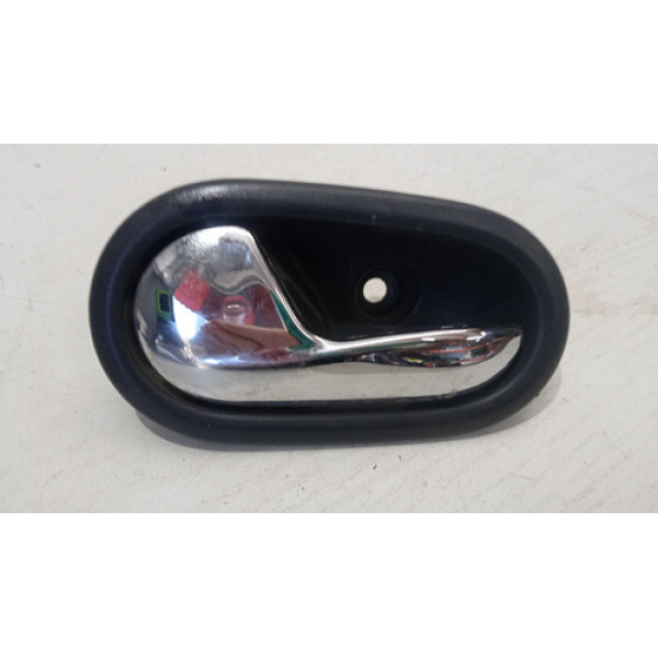 Maçaneta Interna Traseira Esquerda Renault Logan 806714381r Preto/cromado Traseira