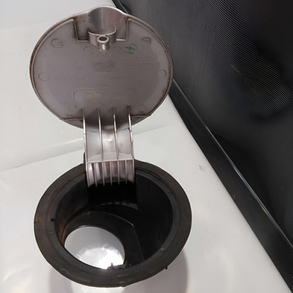 Portinhola Tanque Combustível New Fiesta 2013/ 2016 Prata