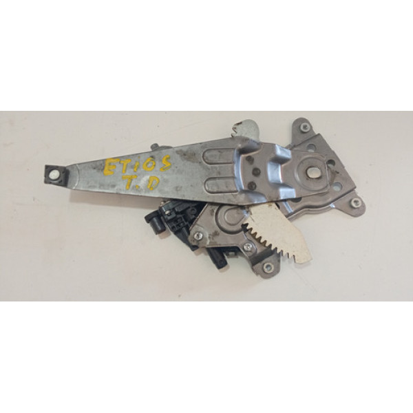 Máquina Do Vidro Sem Motor Porta T.d  Etios - 698030d130