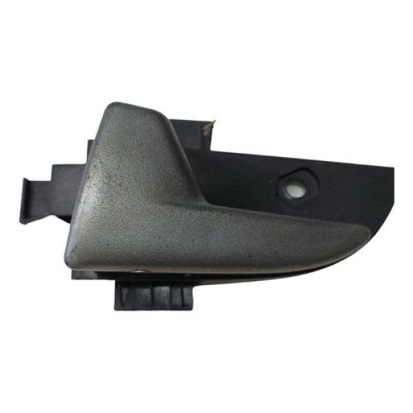 Maçaneta Interna Esquerdo Dianteiro Pri Gm Celta 2007 A 2016 Cinza Dianteira