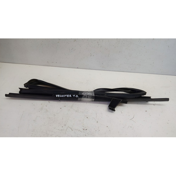 Pestana Tras Direita Hyundai Veloster 2012 Preto