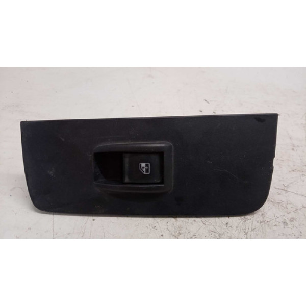 Moldura Botão Dianteiro Direito Fiat Strada 2019 Original 