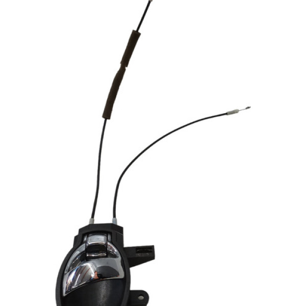 Maçaneta Interna Traseiro Direito Nissan March Versa 2016 - Cromado - Traseira