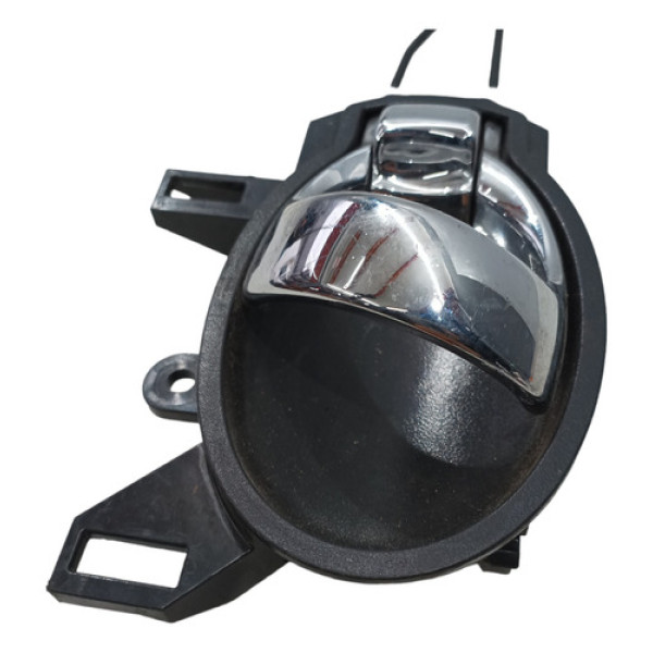 Maçaneta Interna Nissan March Versa Dianteiro Esquerdo 2018 Cromado Dianteira