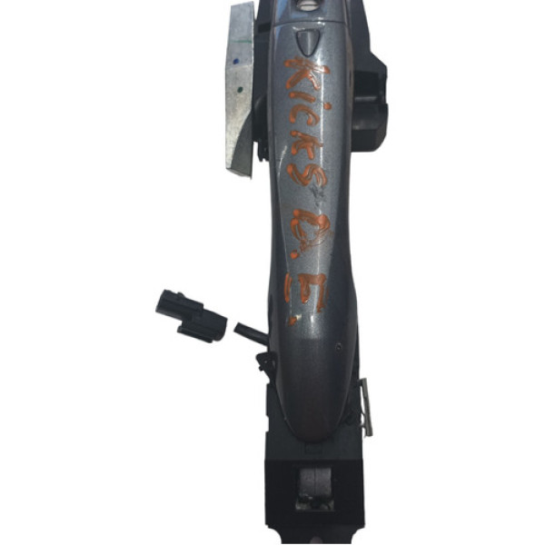 Maçaneta Externa Nissan Kicks Dianteira Esquerda 2017 Cinza Dianteira