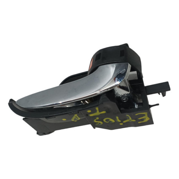 Maçaneta Interna Ld Toyota Etios 2016 - Cromado - Traseira