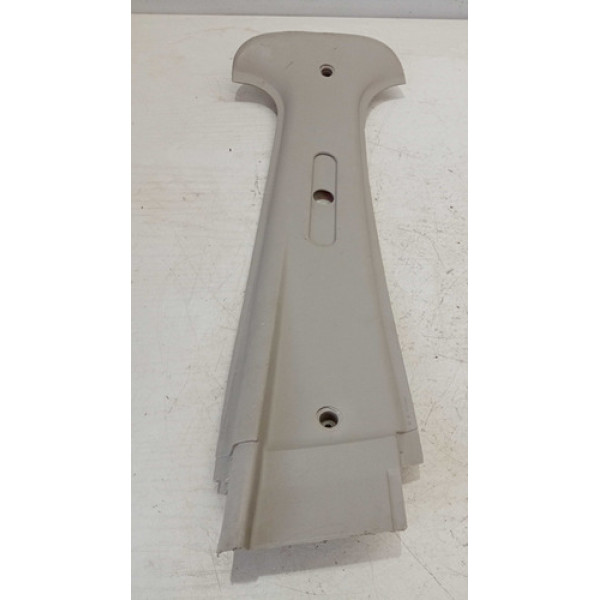 Moldura Coluna Central Direita Celta Prisma 93307346