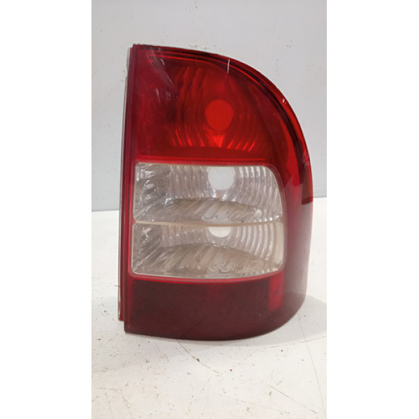 Lanterna Direita Fiat Strada 2004/2013 Original Direito/passageiro Vermelho/transparente