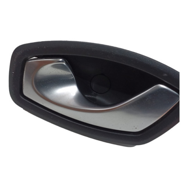 Maçaneta Interna Esquerdo Traseiro Renault Fluence 2012 A 20 - Preto - Traseira