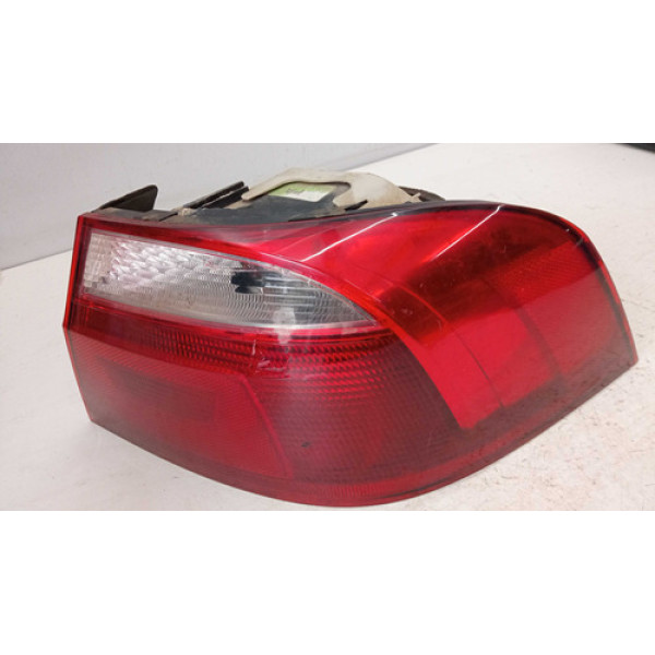 Lanterna Direito Voyage 2013 A 2019 C Avaria Original Direito/passageiro Vermelho