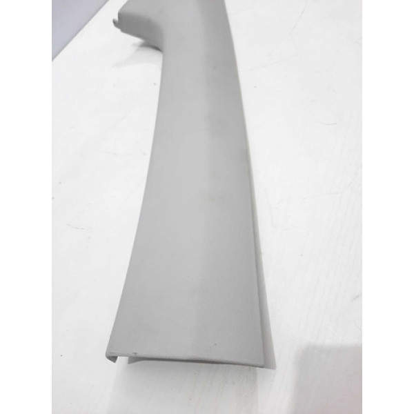 Acabamento Coluna Direita Chevrolet Onix Prisma