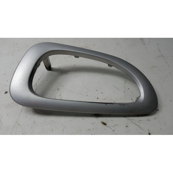 Moldura Maçaneta Interna Dianteira Esq Peugeot 307 2010 Prata Dianteira
