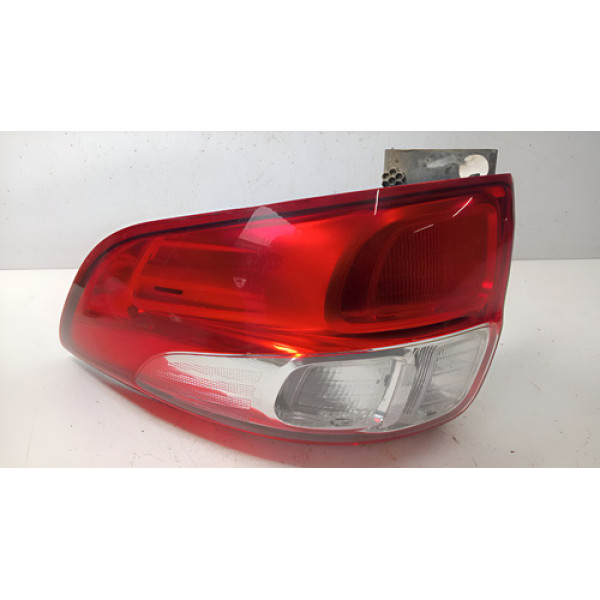 Lanterna Direito Fiat Strada 2019 Original Direito/passageiro Vermelho