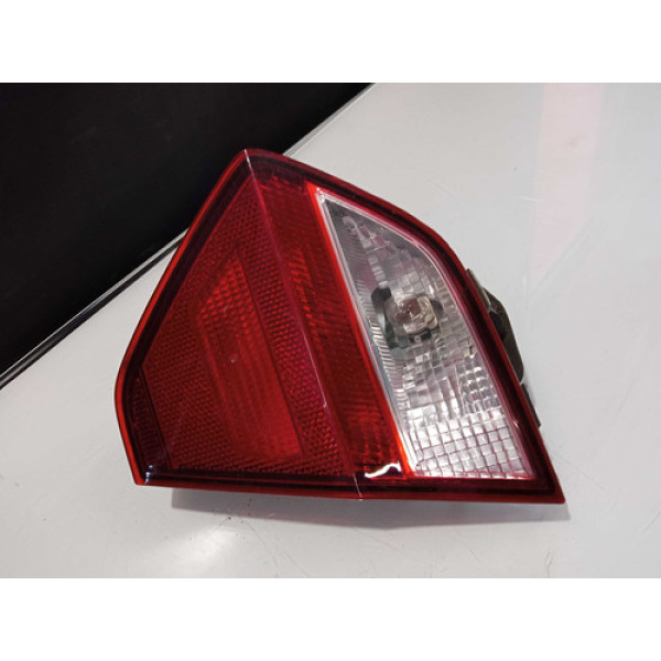 Lanterna Da Tampa Traseira Direita Vw Voyage G6 2016