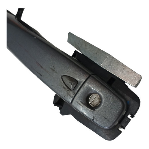 Maçaneta Externa Nissan Kicks  Grafite Dianteira