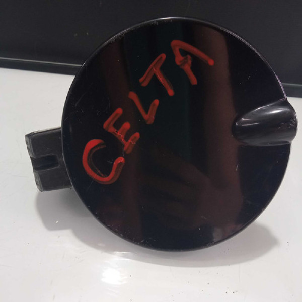 Portinhola Tampa Combustível Celta 2007-12  Preta