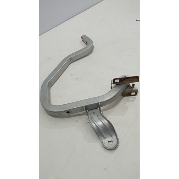 Braço Esquerdo Tampa Traseira Renault Logan 2013/2020